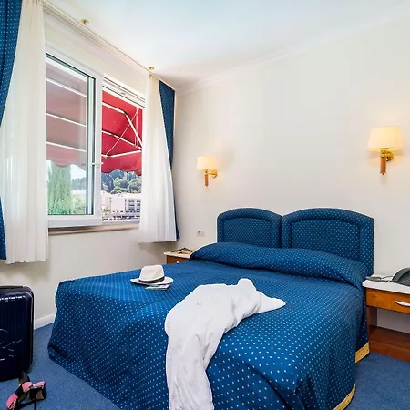 Boutique & Wolff Hotel