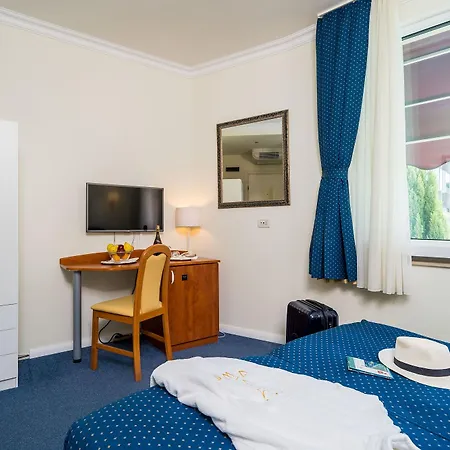 Hotel Boutique & Wolff 4*