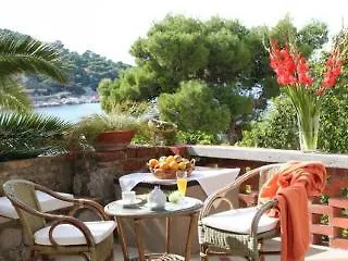 Boutique & Wolff Hotel 4*
