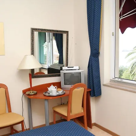 Boutique & Wolff Hotel 4*